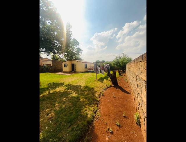 2 BEDROOM HOUSE FOR SALE IN VOSLOORUS EXT